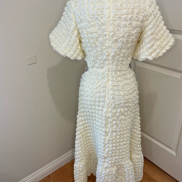 Endless Rose Size Small Off White Maxi Dress With Cut Out Waist. - Picture 5 of 12